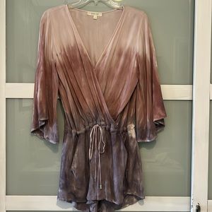 Lovely tie dye romper with pockets!